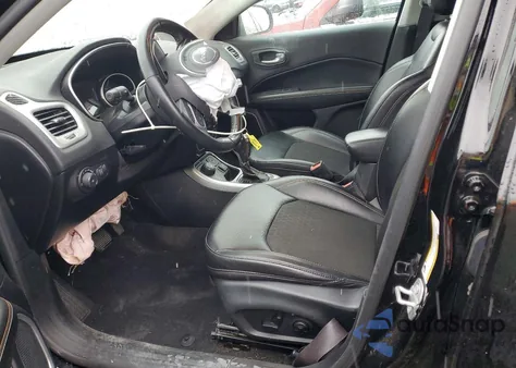 2021 Jeep Compass Latitude z USA, uszkodzony, nr VIN 3C4NJDBB3MT530125